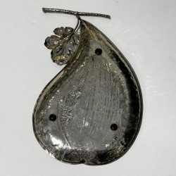 Coupe plat Buccellati argent massif en forme de figue L 15.24 cm.  155 g.