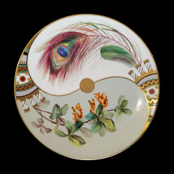 Rare assiette en porcelaine à décor de plume de paon, Christopher Dresser pour Minton, 1876