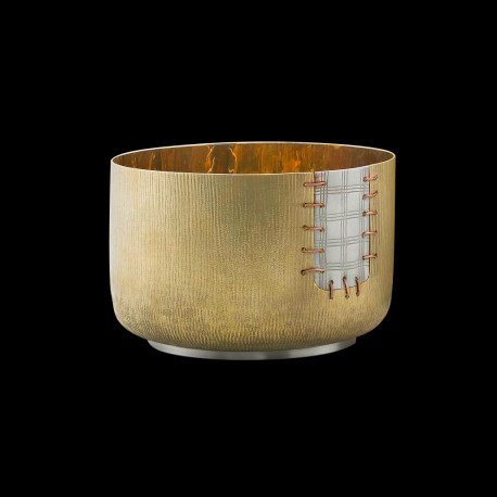 Small cup in gilded brass "Aichi"