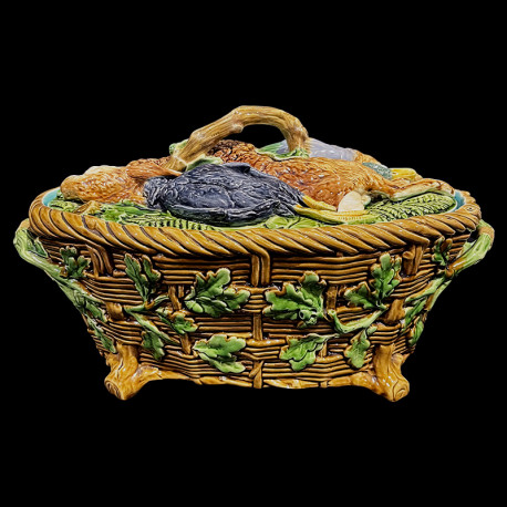 Terrine ovale à gibier base panier osier guirlande feuille de chêne Minton D 35cm